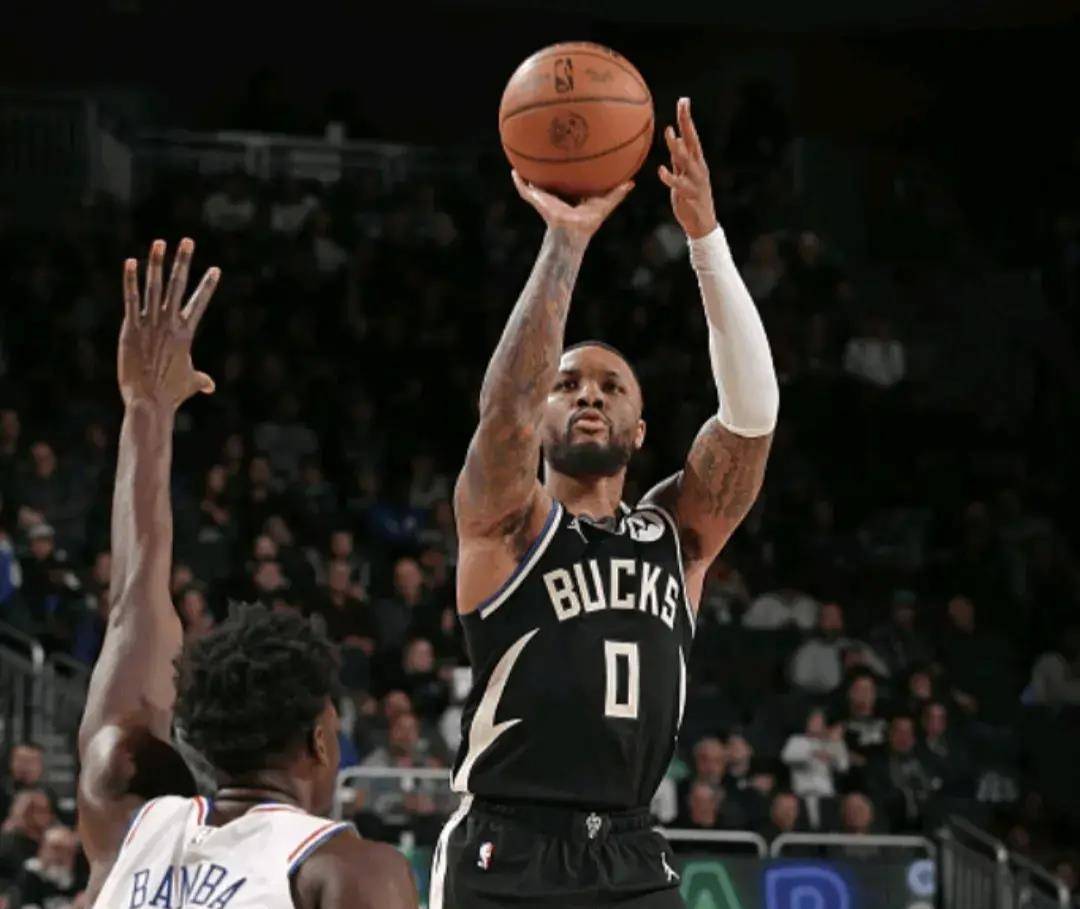 雄鹿遭到76人逆转,战绩受阻 雄鹿遭到76人逆转,战绩受阻