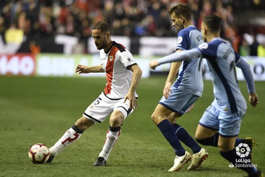 包含赫塔菲主场告捷，锋利攻势无懈可击的词条