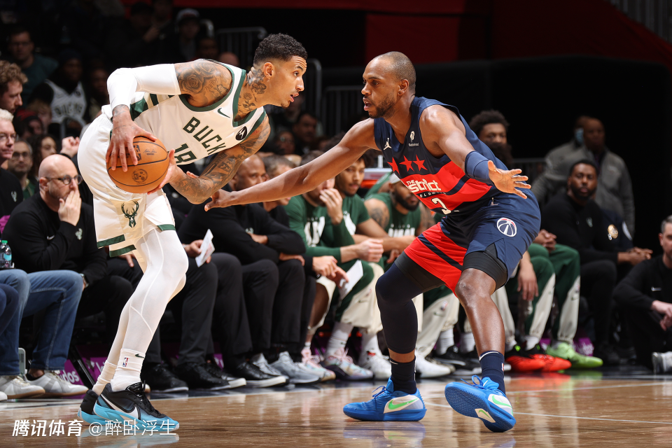 包含雄鹿逆转战胜魔术，字母哥独揽分的词条