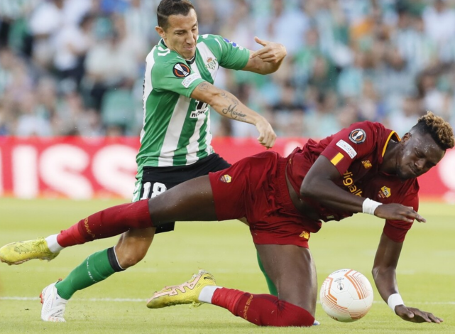 关于巴塞罗那千钧一发晋级，形势岌岌可危的信息