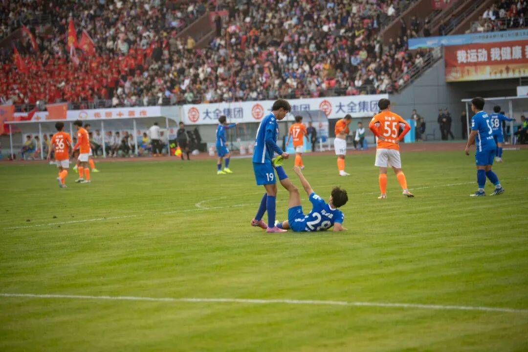 精彩比分诞生，球员们奋力拼搏的简单介绍